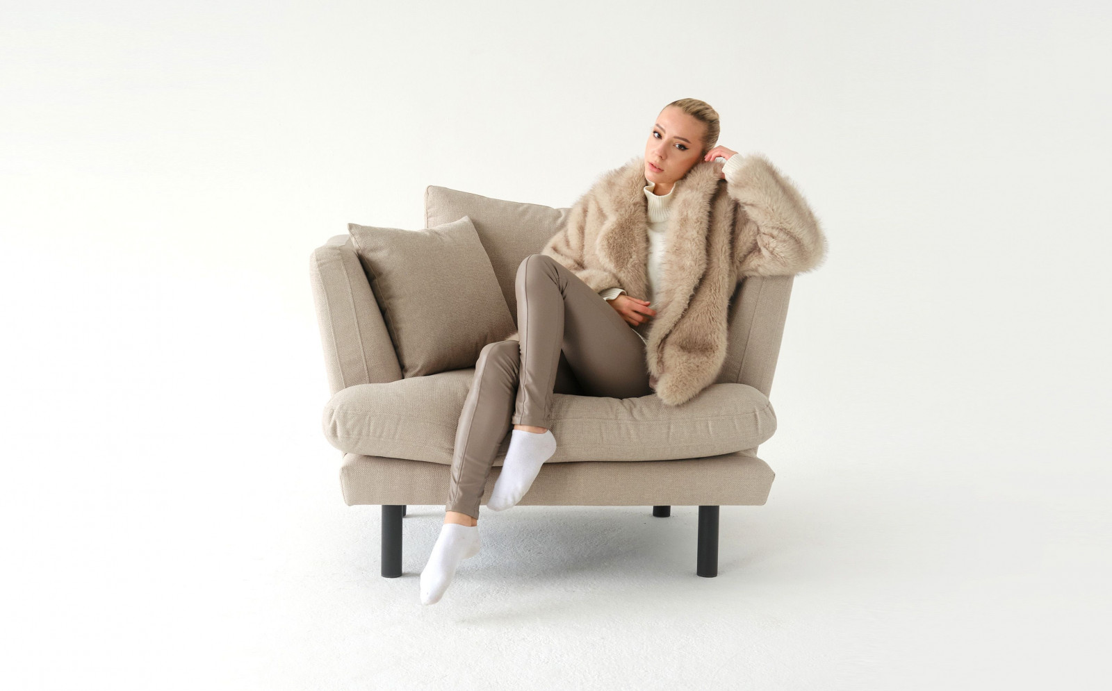 ������ DJUN