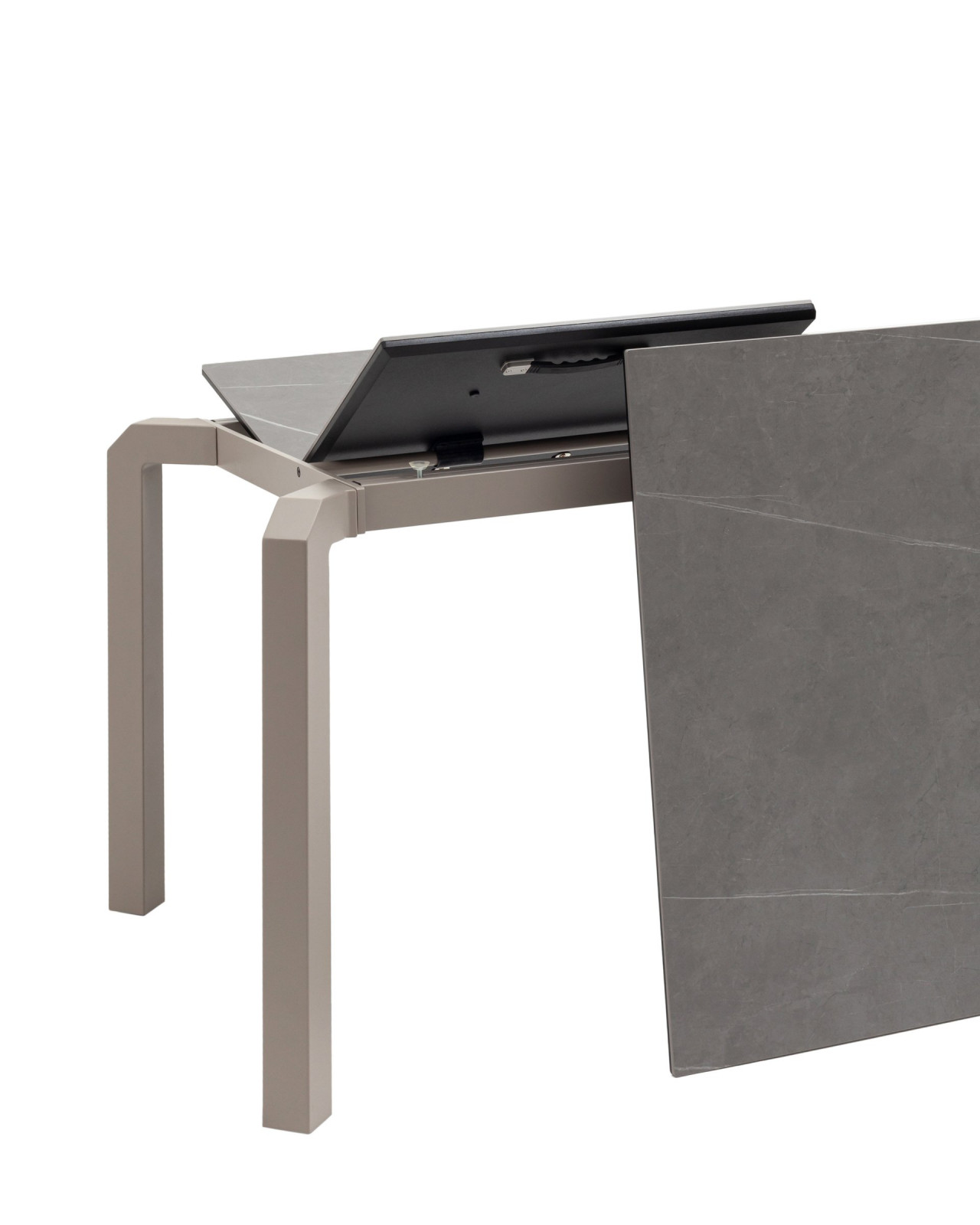 ���������� ������������ ���������� ����� STOOL GROUP Varden � �������